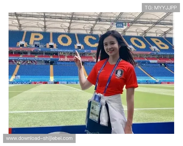 世界杯女神张艺媛的精彩瞬间盘点，展现她的迷人风采与魅力